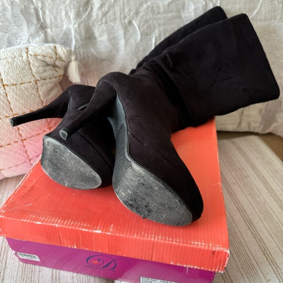 A’Gaci Black Under the Knee High Heel Boots Size 7 - Picture 5 of 5